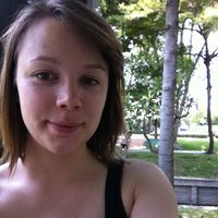 Fanny Lagarde的照片