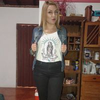 valeria caro的照片