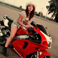 Idnek Valentine的照片