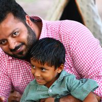 gaurav gandhi的照片