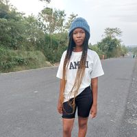 Nicole Winnie的照片