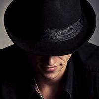 Abbott  Hartley的照片