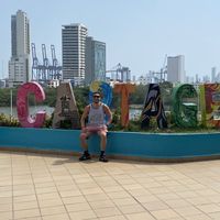 Michael Valenzuela的照片