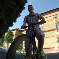 Maté Simoncsics的照片