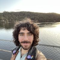 Connor Malanos的照片