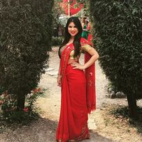 Roxanna May的照片