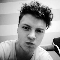 Maciej Wawrzyniak的照片