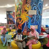 Riny Julaeka's Photo