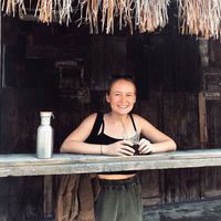 Julia Baier的照片