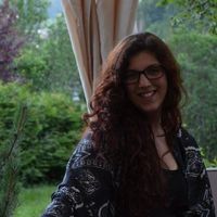 Leila Bouita的照片