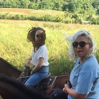 Caroline Henderson的照片