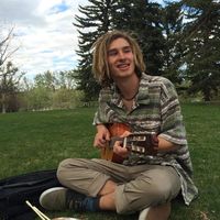 Izaac Gardner的照片