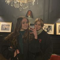 Emma Saintot的照片