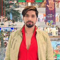 Ishaan  Khan的照片