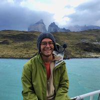 Robert Levy的照片