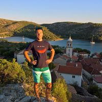 Luka Krivec的照片