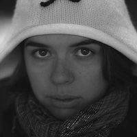 Yogika Perianova's Photo