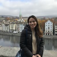 Naomi Riches的照片