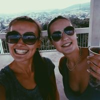 two girls travelling's Photo