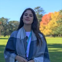 micaela Apostol的照片