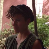 Anna Tessier的照片