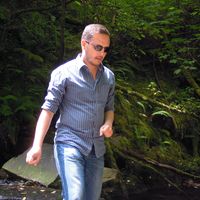 Karim Azami的照片