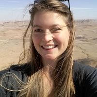 Alina Filipp's Photo