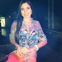 Adriana  Karina's Photo