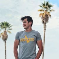 Uriel Omar Rivero Aparicio的照片