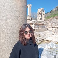 Fotos de Demet Sahin