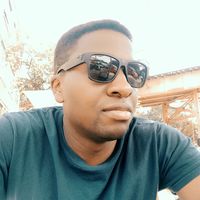 Amos Adekale的照片