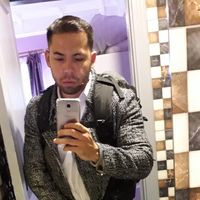 Aaron Santiago的照片