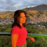 Stephanie Silva的照片