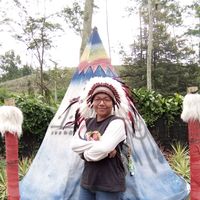 Indah Widiati's Photo