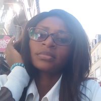 suzette ntoogue的照片