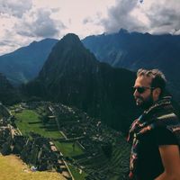 Yalın Özgencil的照片