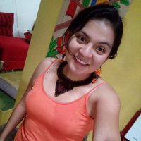 samantha Davalos的照片