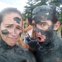 Emily and Josh Craven的照片