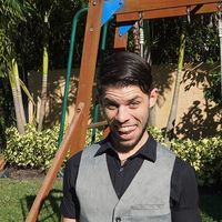 Alexander Breslin的照片