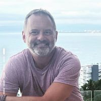 Michael Lewis的照片