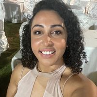 Agnès B'gh的照片