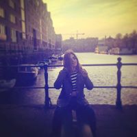 Eda Akışık's Photo