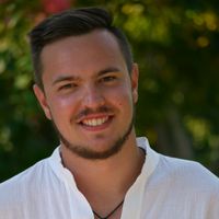 Julien Combelles的照片