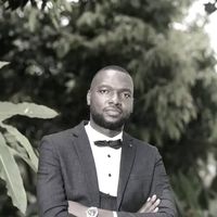 Fotos de Ashirafu Ssemakula