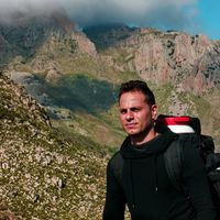 Nédhal Ndl的照片