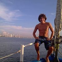 Peter McGowan的照片