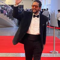 Adrian Manzano's Photo