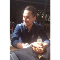 Mustafa Bellek的照片