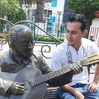 Latino Aventurero的照片