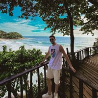 Enes Ahmet Özmen的照片